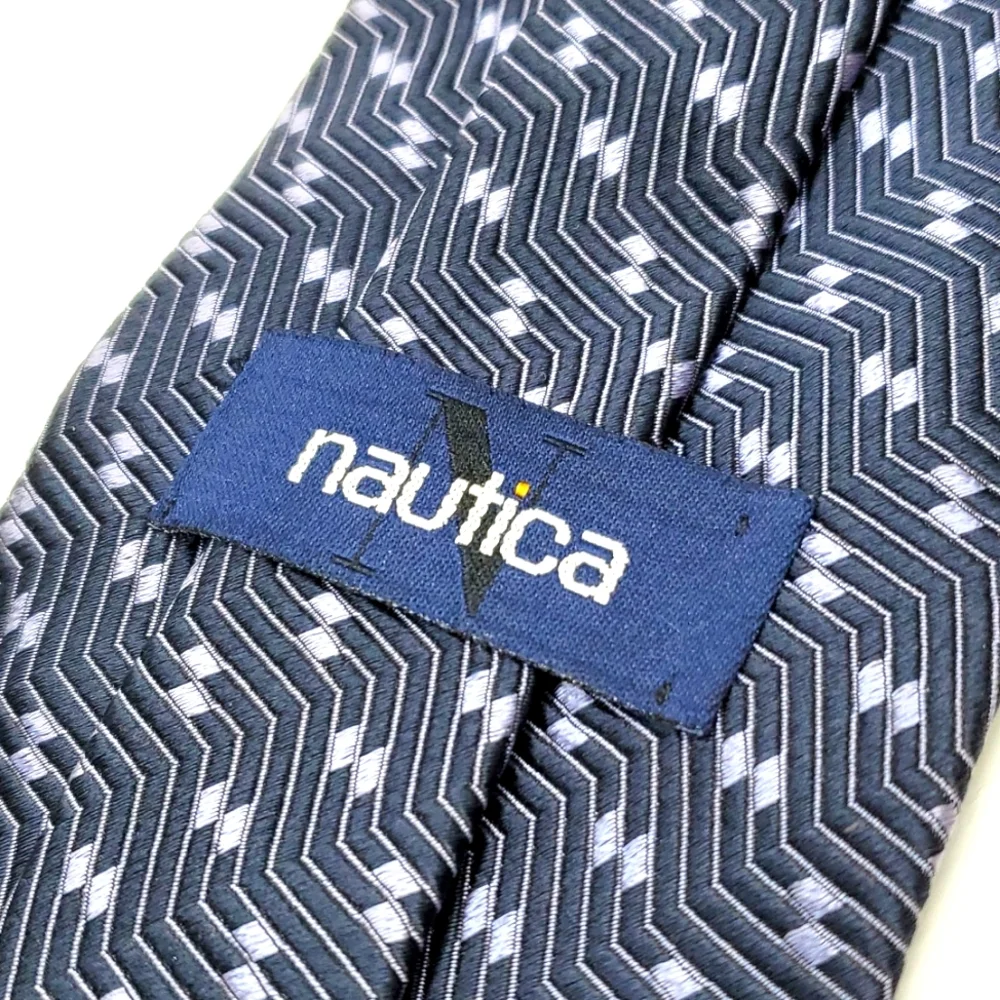 Nautica Silk Geometric Lines Blue Gray Tie EUC